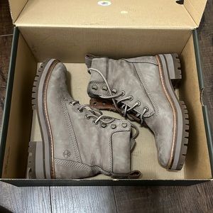 Women’s Timberland Boots, Courmayeur Valley 6 inch boot in Taupe Nubuck